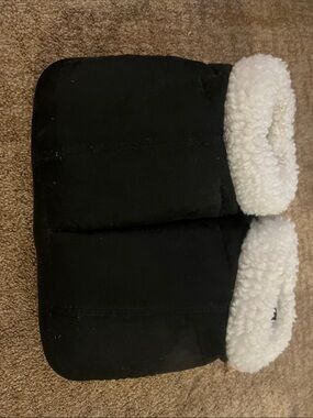 Foot warmer/massager